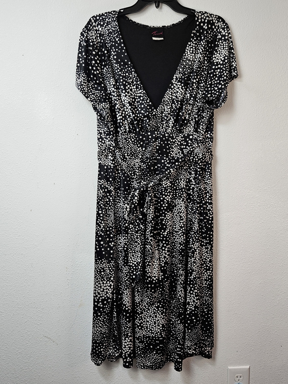 Torrid Black and White Dot Midi Dress Size 22